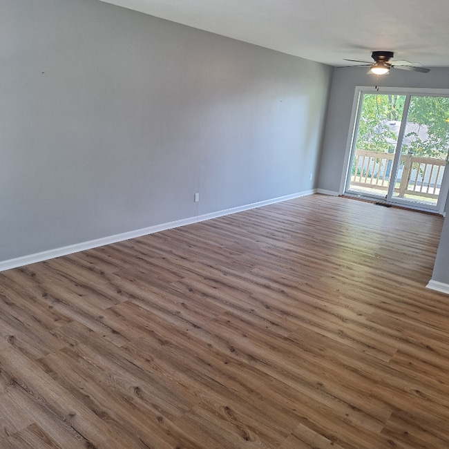 Photo - 213 Whitehall Dr