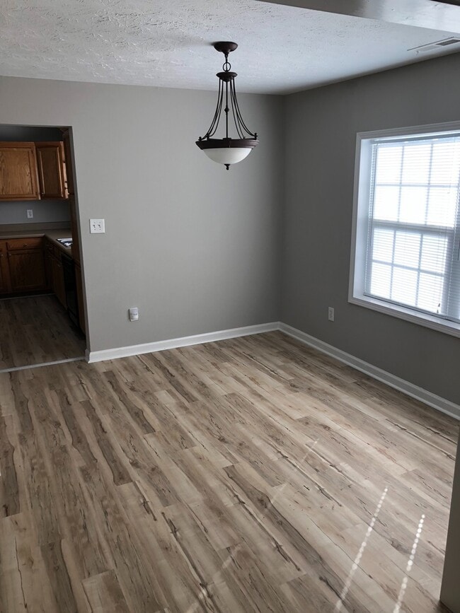 Photo - Great spacious home on Nutwood!