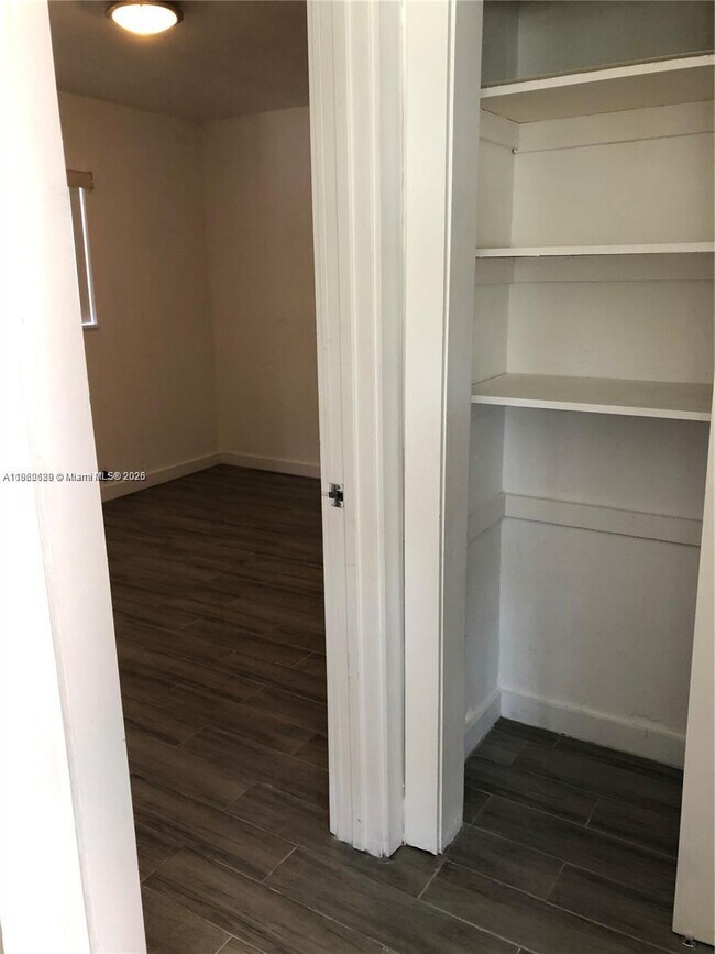 Photo - 220 NW 46th St Unidad 220