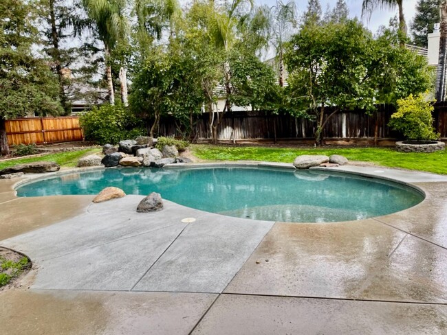 $2,395 W. Bluff Ave, Fresno 3/2, Sparkling... - $2,395 W. Bluff Ave, Fresno 3/2, Sparkling... Casa