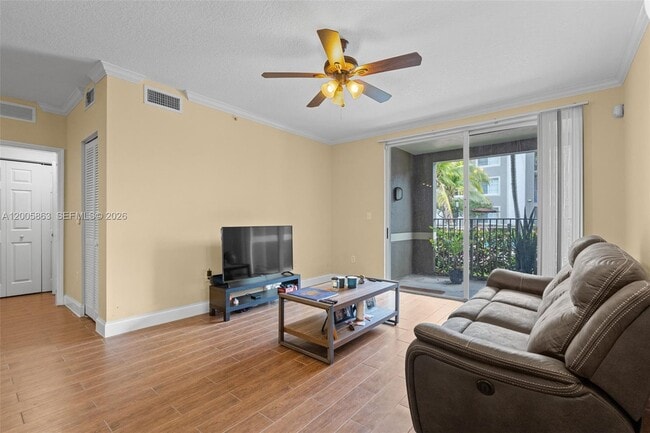 Photo - 6841 SW 44th St Unit 106