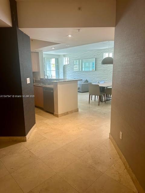Photo - 140 Meridian Ave Unidad 315