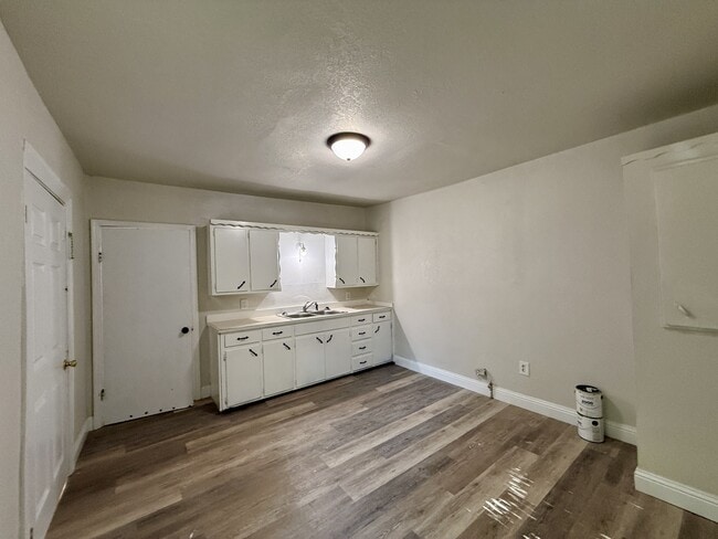 Photo - 914 W Vinita Ave