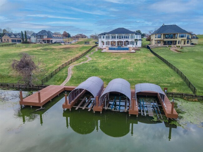 Photo - 18980 Harbor Side Blvd