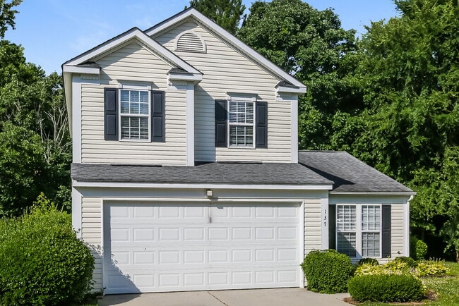 Photo - 137 Lantana Dr