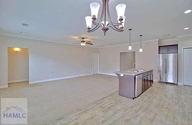 Photo - 147 Rimes Ave SE