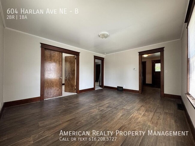 Photo - 604 Harlan Ave NE Unidad B