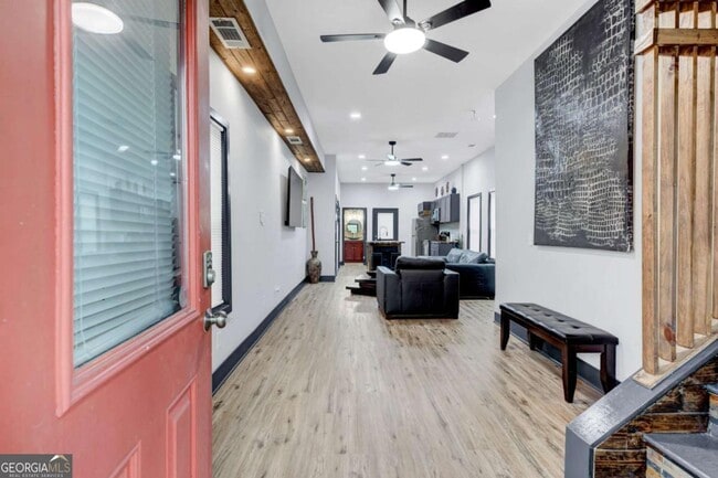Photo - 494 Rockwell St SW