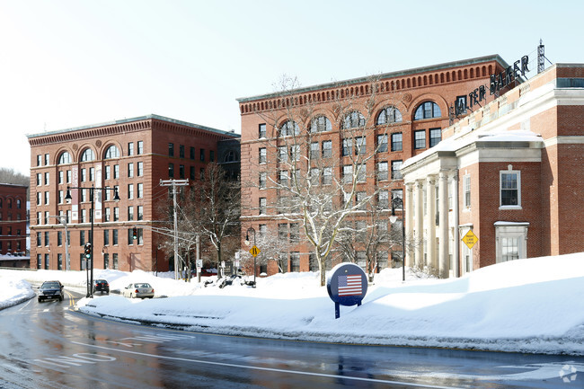 Baker Square Condominiums - Baker Square Condominiums