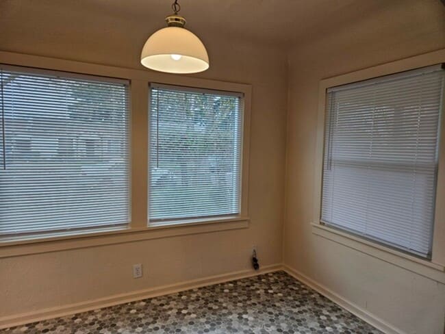 Photo - 2Bd/1Ba Single Story House - Available to View!