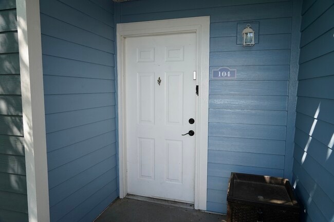 Photo - 2520 Grassy Point Dr Unit 104