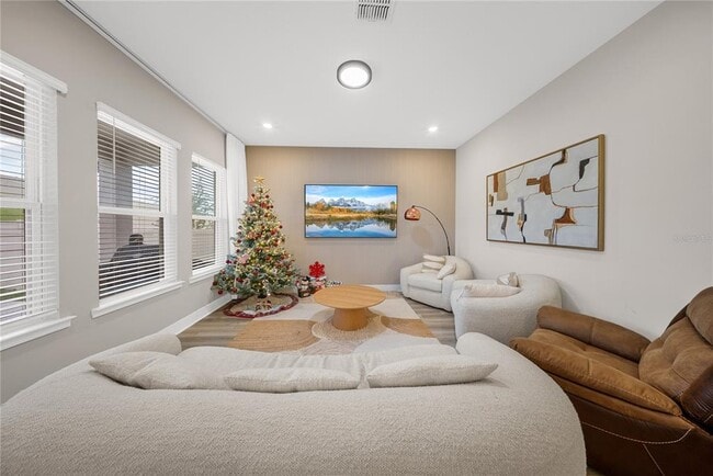 Photo - 16025 Silver Brk Wy