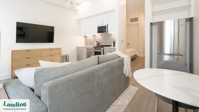 Photo - 425 20th St S Unit 215.579047