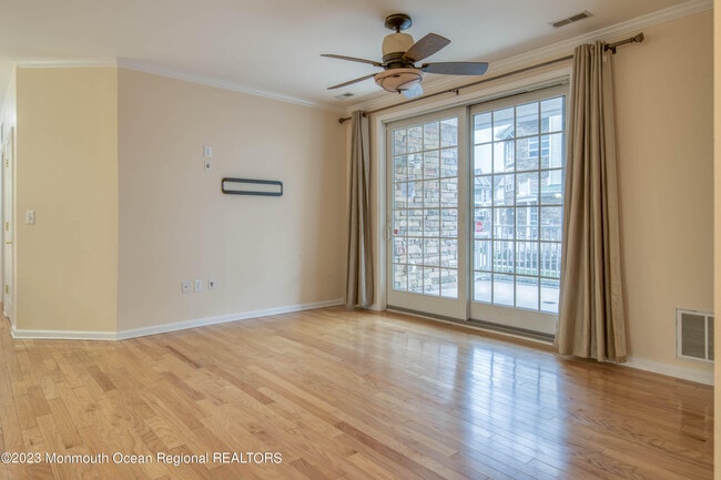 Photo - 33 Cooper Ave Unit 113