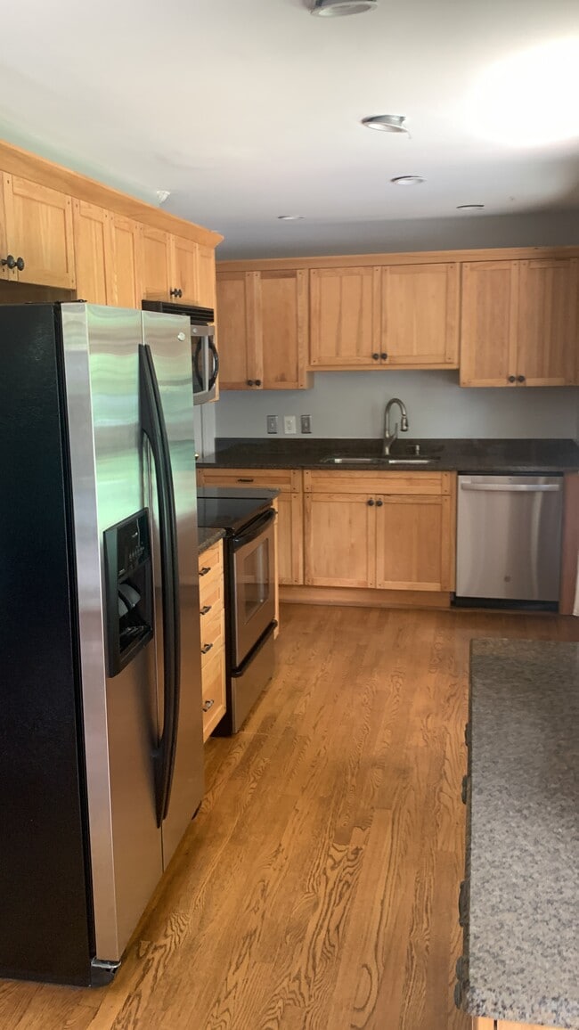 Photo - 619 Crieve Rd