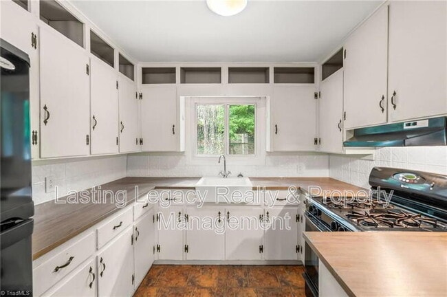 Photo - 1200 Lamont Dr