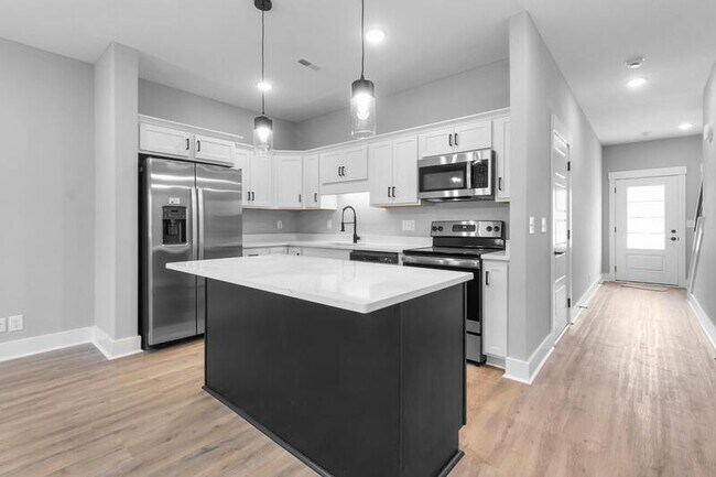 Photo - 303 Jonathan Wade Cir