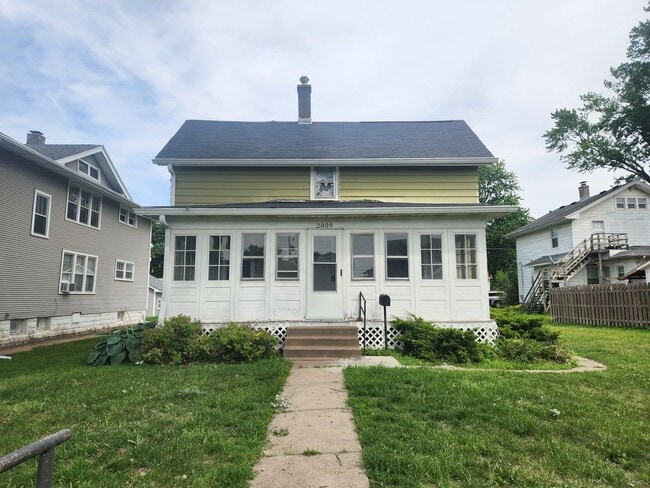 Building Photo - 3 bed Davenport house