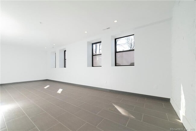 Photo - 847 State St Unit 1A
