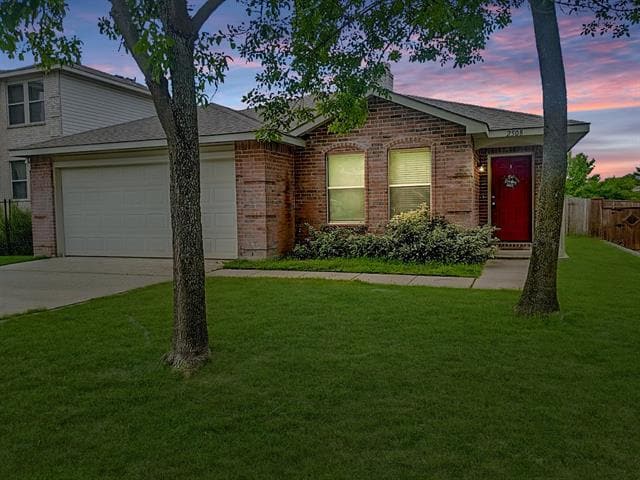 Photo - 2508 Lake Meadow Dr House