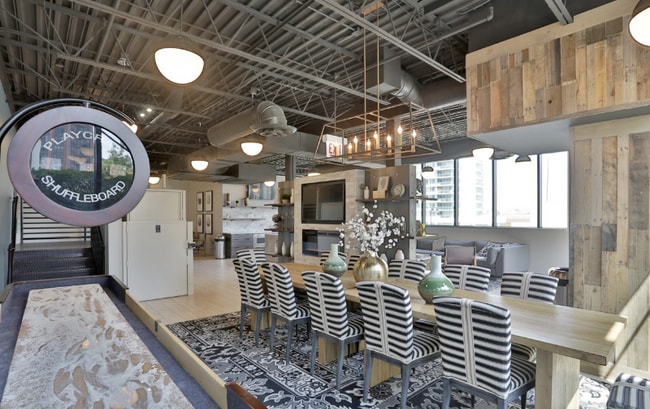 Photo - 690 W Wayman St