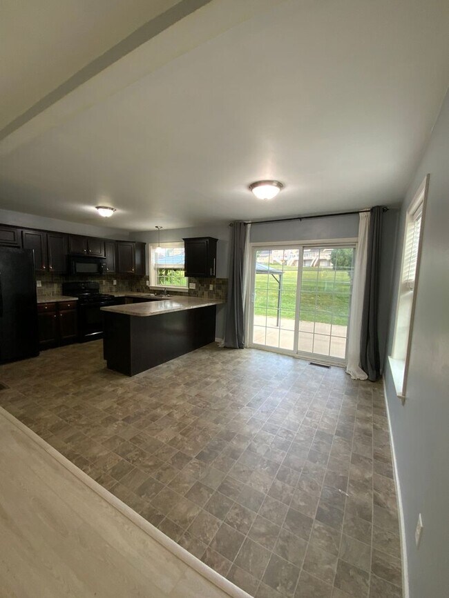 Photo - 282 Steepbank Road