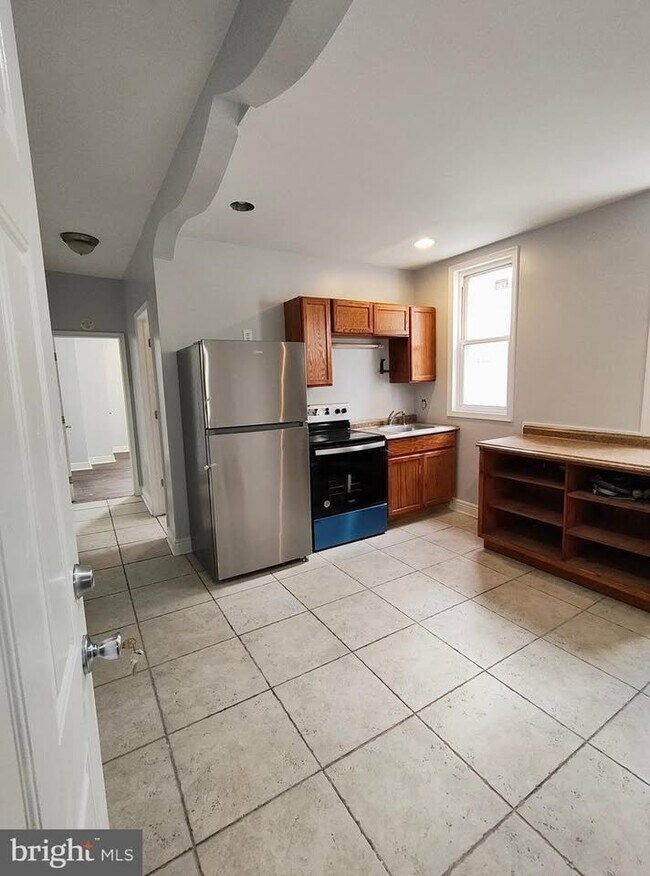 3715 N 15th St Unit 2