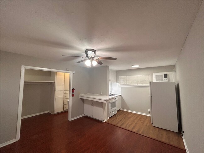 Photo - 8803 Timberside Dr Unidad 4