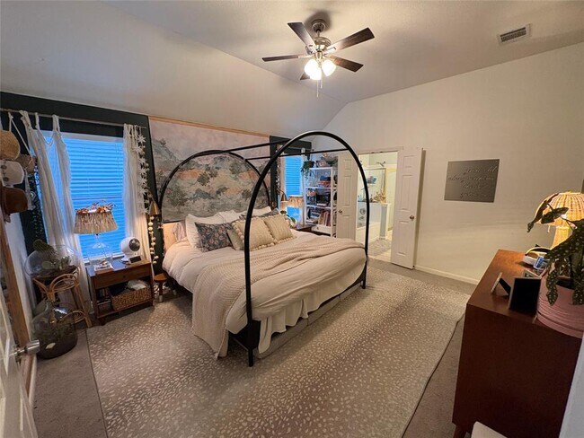 Photo - 432 Hanover Ct