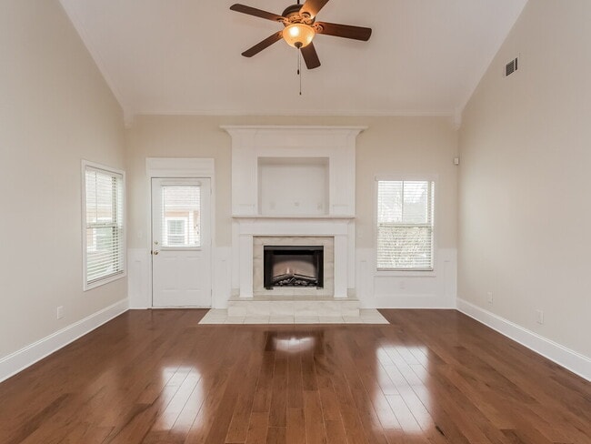 Photo - 104 Society St