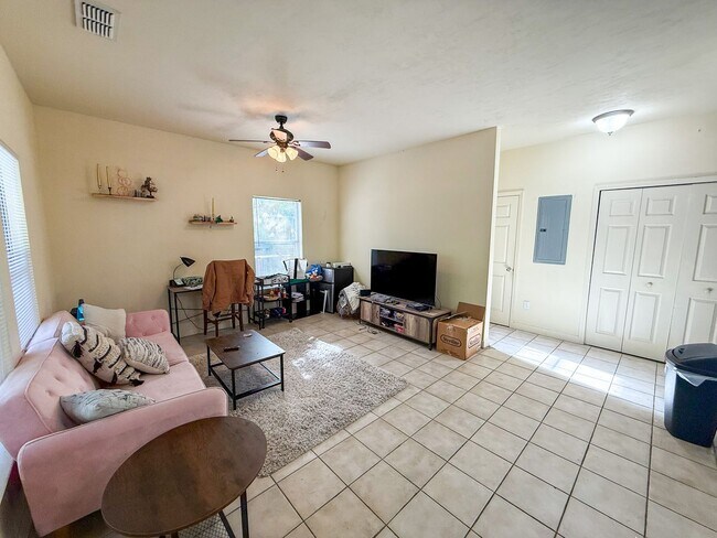 Photo - 1005 NW 3rd Ave