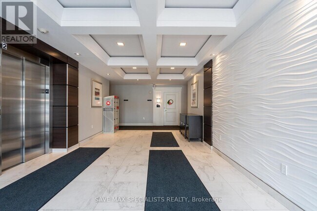 Photo - 640 Sauve St Unit 422