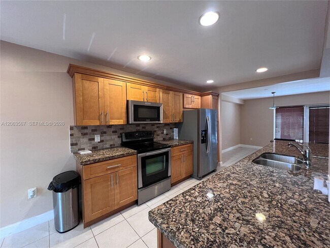 2750 N 34th Ave