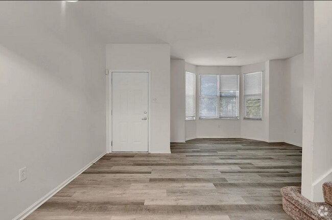 Building Photo - Central West End Gem Rental