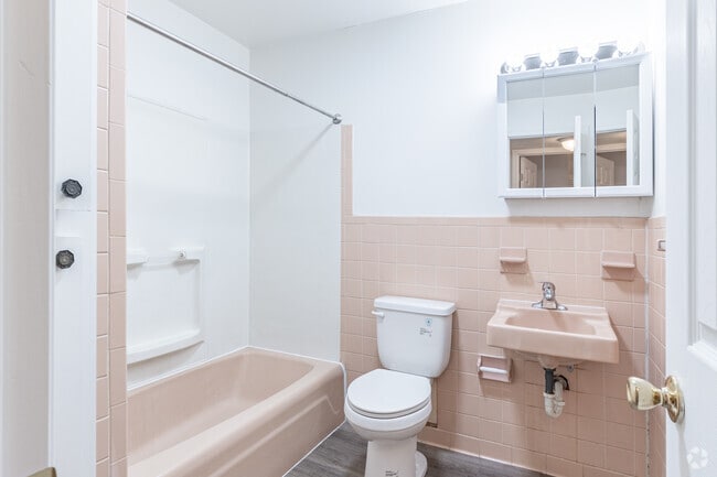 2BR, 1BA