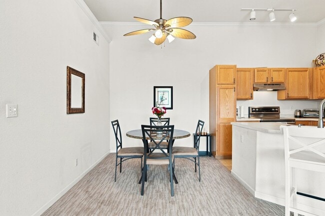Photo - 1153 S Alton St