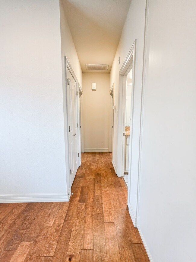 Photo - 4515 Avenue G Ave Unidad B