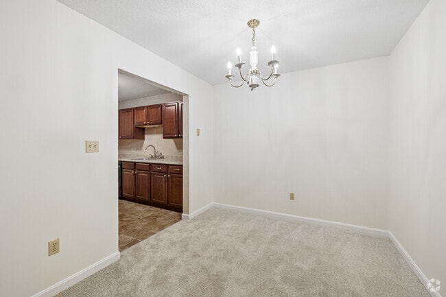 2BR, 2BA - 1,200SF - Dining Room