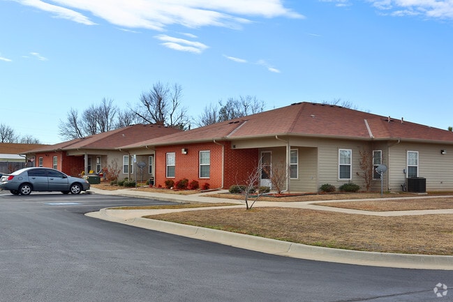 Photo - East Oaks Senior Living