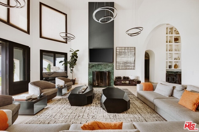 Photo - 24573 Piuma Rd