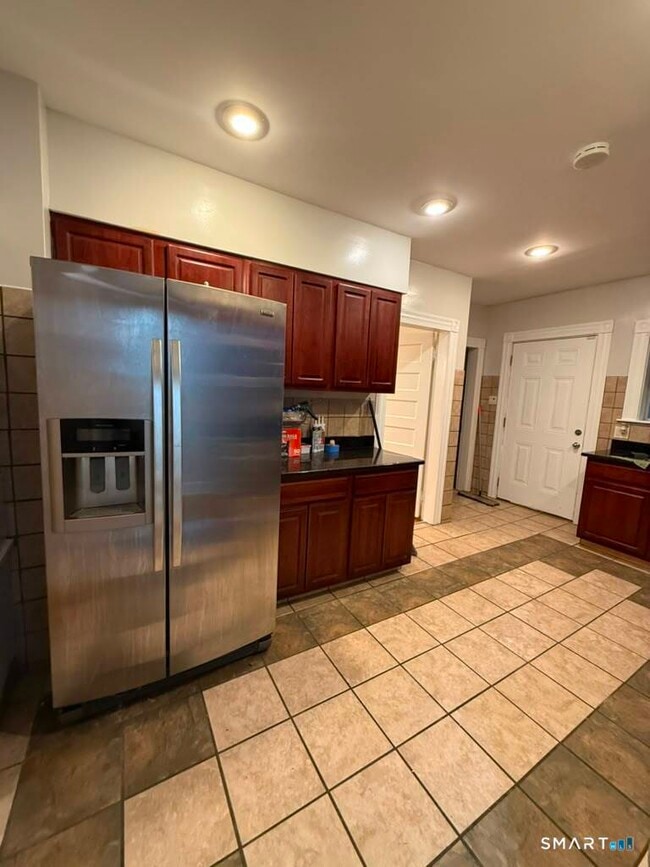 1239 Forest Rd Unit 1