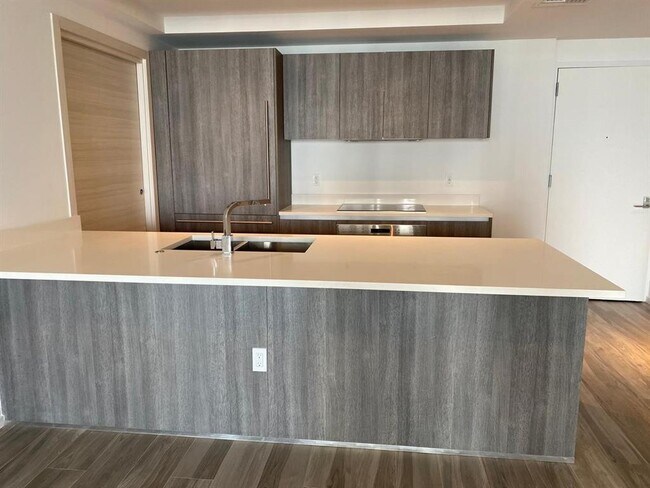 Photo - 805 S Miami Ave Unidad 3310