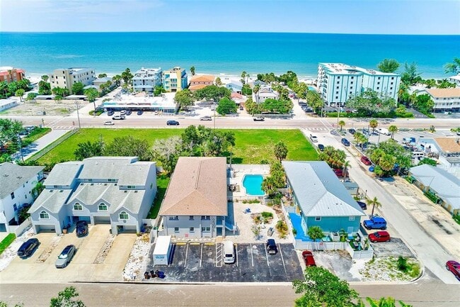 Photo - 2308 1st St Unidad 1