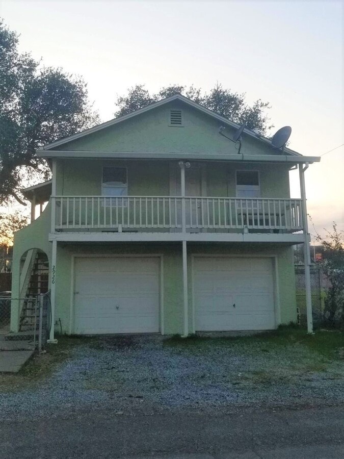 Photo - Favretto Ave Unit 2928 Favretto Ave
