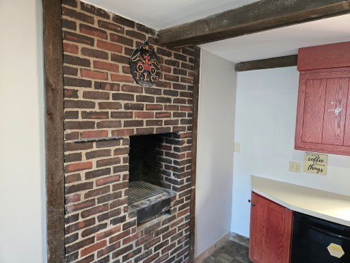 68 S State St Unit 4