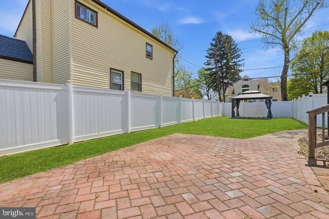 Photo - 1137 Second Ave