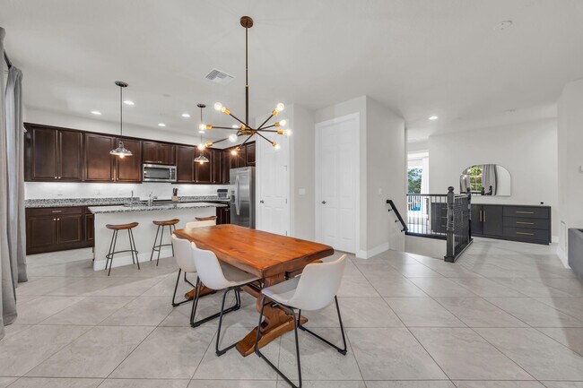 Photo - 1080 Community Dr