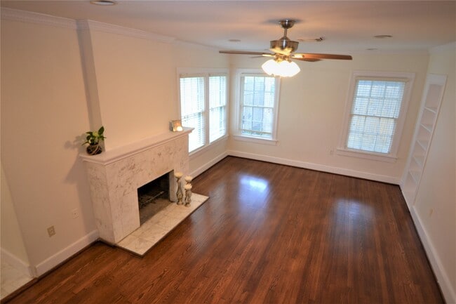 Photo - 2135 Bissonnet St