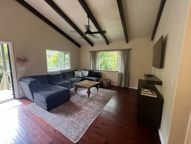 Photo - 14-600-600 Flower Rd