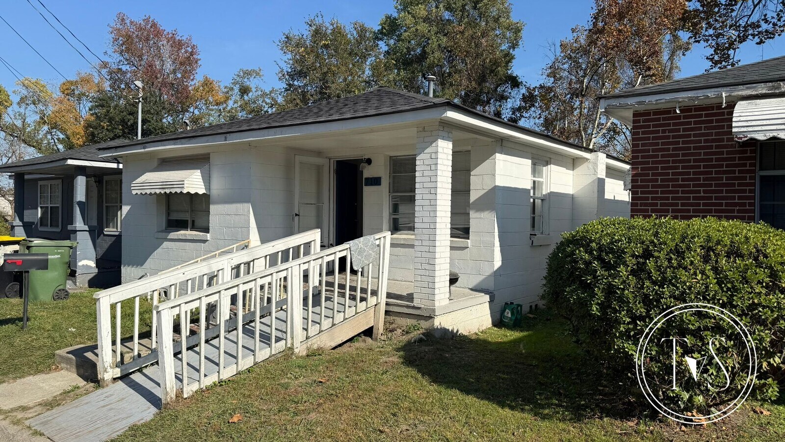 Photo - 710 Fruit St